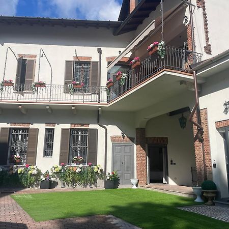 Villa Simona Malpensa กัลลาราเต ภายนอก รูปภาพ
